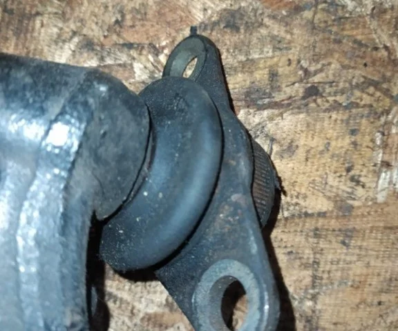 Рычаг передний правый нижний для Volvo XC90 I C 2002-2014 на фотографиях