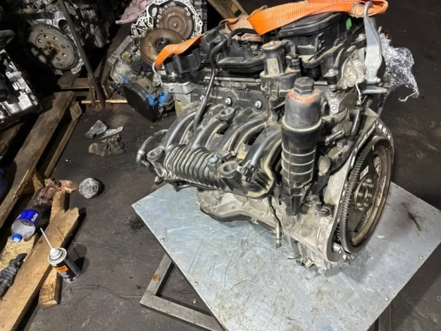 Двигатель для Mercedes-Benz C class C204 2008-2015 на фотографиях