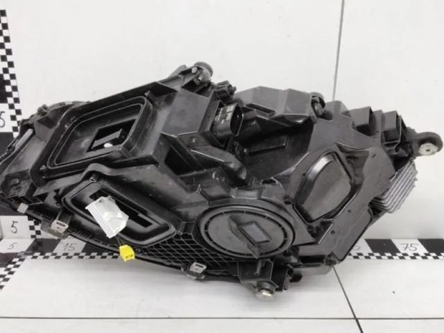 Фара правая для Mercedes-Benz S class X222 Maybach 2017-2019 на фотографиях