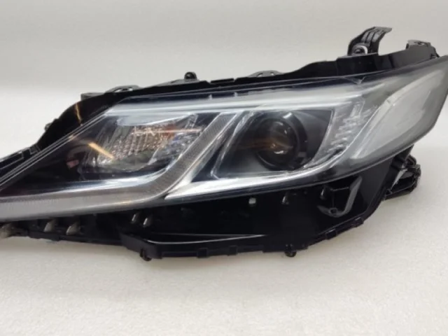 Фара левая для Toyota Camry XV70 rest 2021+ на фотографиях