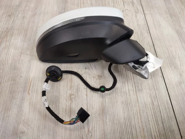 Зеркало боковое правое для Volkswagen Touareg III (CR) 2018+ на фотографиях