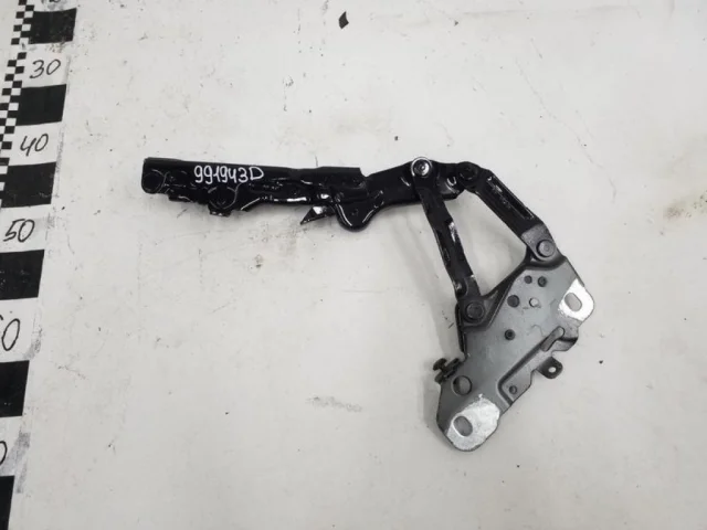 Петля капота левая для BMW X3 G01 2017-2023 на фотографиях