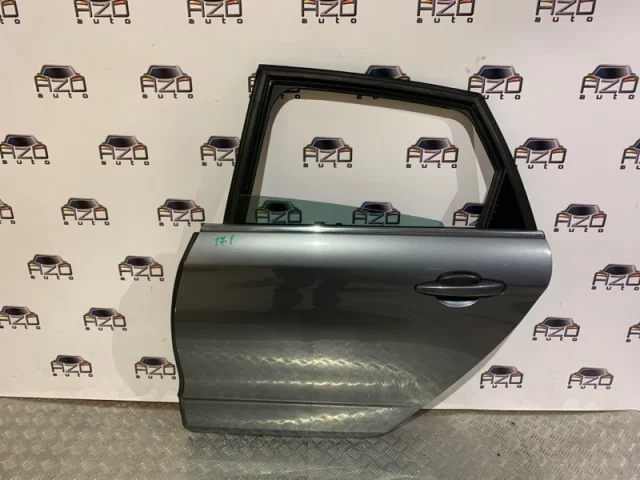 Двери для Citroen C4 Хэтчбек 2010-2016 на фотографиях