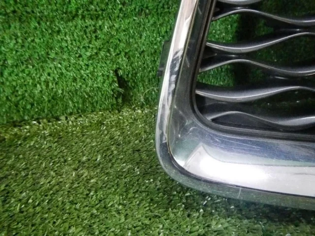 Решетка радиатора для Infiniti QX 80 2013-2022 на фотографиях