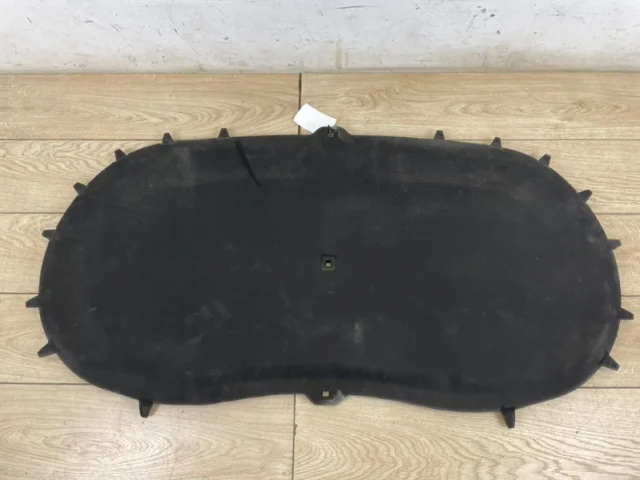 Шумоизоляция капота для Volkswagen Tiguan I NF 2006-2017 на фотографиях