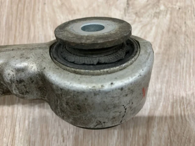 Рычаг передний левый верхний для Mercedes-Benz GL class X164 2006-2012 на фотографиях