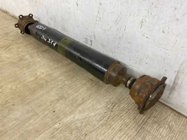 Карданный вал задний для Mitsubishi Pajero V70 5dr (JDM) 1999-2006 на фотографиях