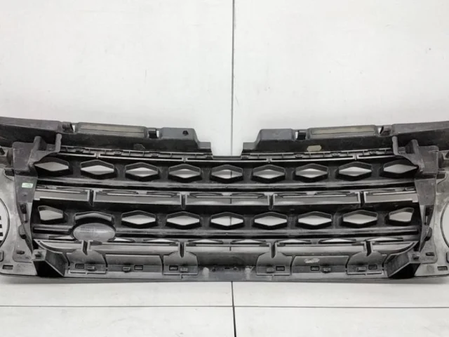 Решетка радиатора для Land Rover Discovery L319 Rest 2013-2017 на фотографиях
