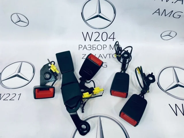 Преднатяжитель ремня безопасности задний левый для Mercedes-Benz GLK class X204 2008-2016 на фотографиях