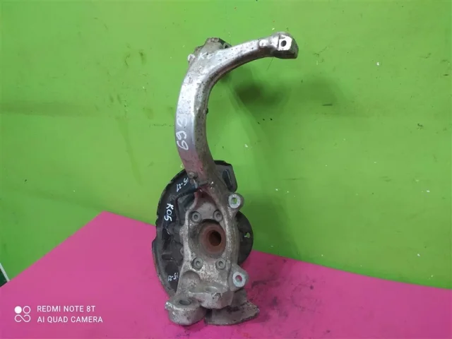 Кулак поворотный левый для Audi A4 B7 Avant 2004-2008 на фотографиях