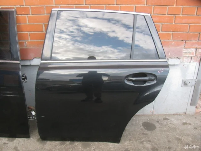 Двери для Subaru Legacy Универсал BR/B14 2009-2015 на фотографиях