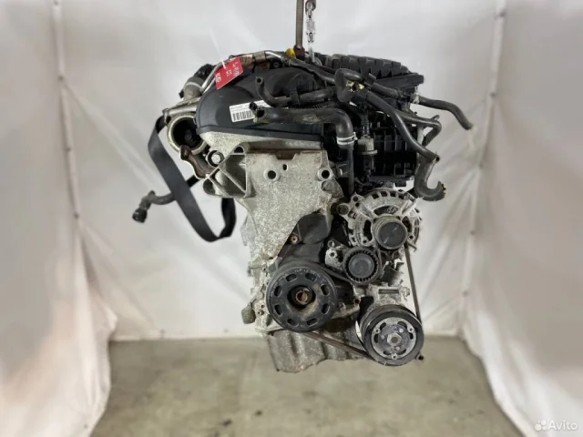 Двигатель для Skoda Octavia A7 Tour на фотографиях