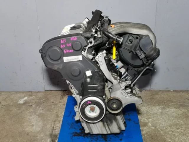 Двигатель для Audi A4 B6 Кабриолет 2000-2004 на фотографиях