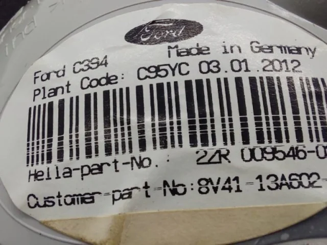 Фонарь внутренний правый для Ford Kuga CBV 2008-2013 на фотографиях