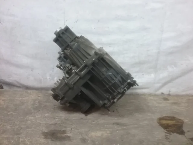 Раздатка для Mitsubishi Pajero V80 3dr (JDM) 2006-2014 на фотографиях