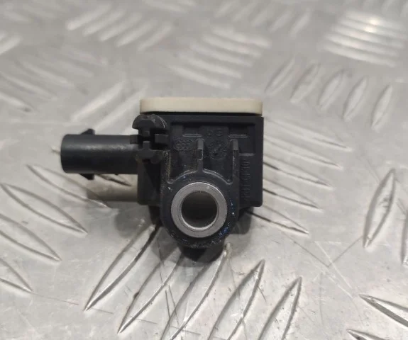 Датчик подушки безопасности для Audi A6 C7 2010-2018 на фотографиях