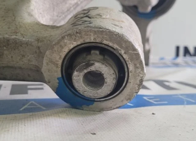 Рычаг передний левый нижний для Infiniti QX 70 2013-2019 на фотографиях