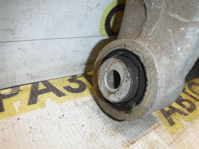 Качающийся рычаг левый для BMW X5 Е53 1999-2006 на фотографиях