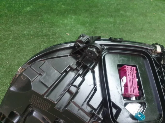 Фара правая для Mercedes-Benz S class W223 2021+ на фотографиях