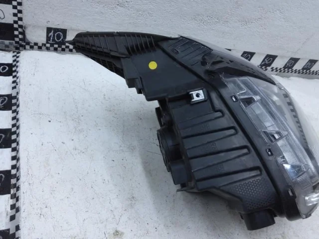 Фара правая для Hyundai Creta 2 SU2 2021+ на фотографиях