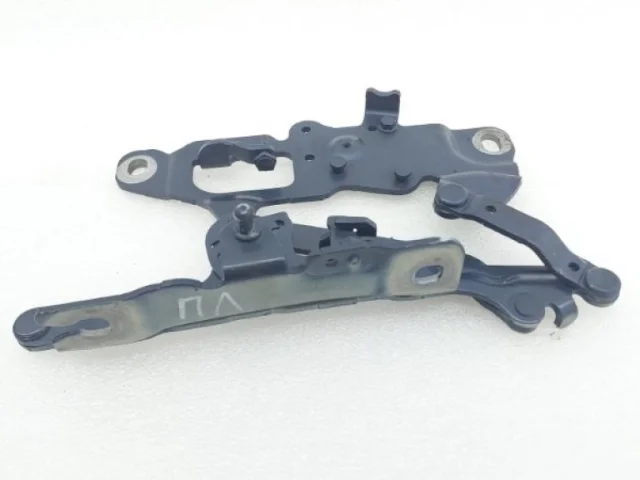 Петля капота левая для BMW 5er Ф10 Rest. 2014-2017 на фотографиях