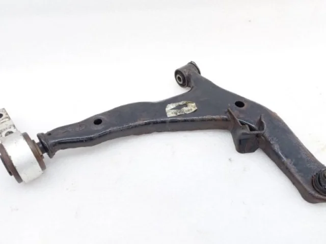 Рычаг передний правый нижний для Nissan Murano Z50 2002-2009 на фотографиях