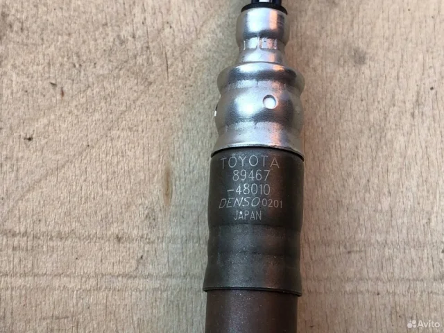 Лямбда-зонд (верхний) для Lexus RX MCU15, MCU10 (USA) 1998-2003 на фотографиях