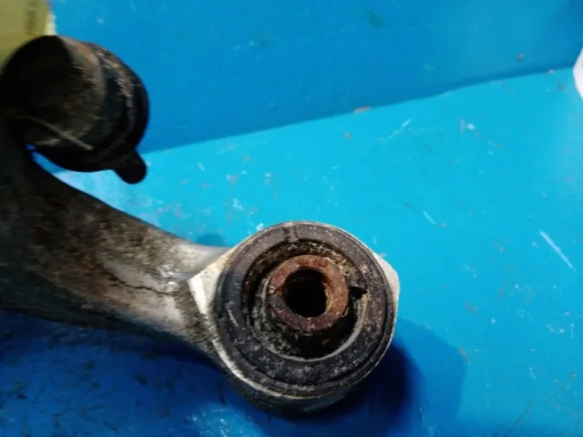 Качающийся рычаг левый для Nissan Murano Z51 2007-2015 на фотографиях