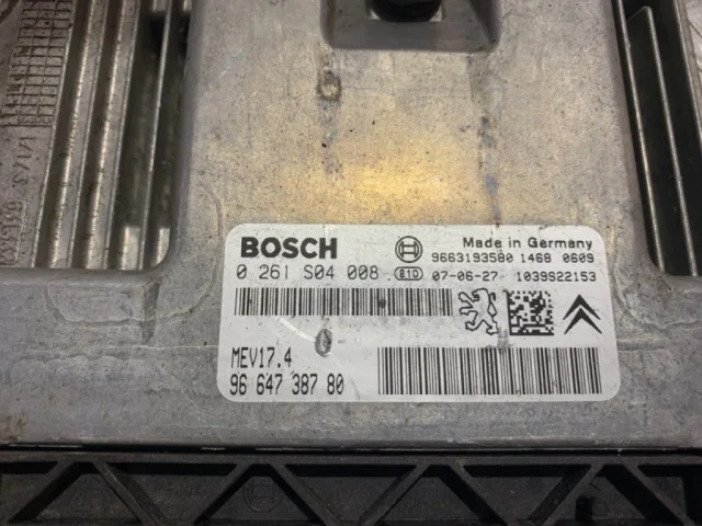 Блок управления двигателем для Citroen C4 Хэтчбек 2010-2016 на фотографиях