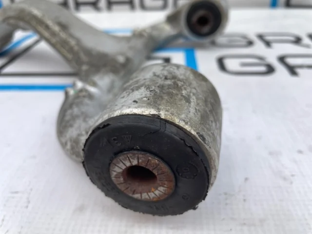 Рычаг передний левый верхний для Mercedes-Benz M class W163 1998-2005 на фотографиях