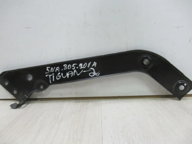 Кронштейн левой фары верхний для Volkswagen Tiguan II MK2 2016+ на фотографиях