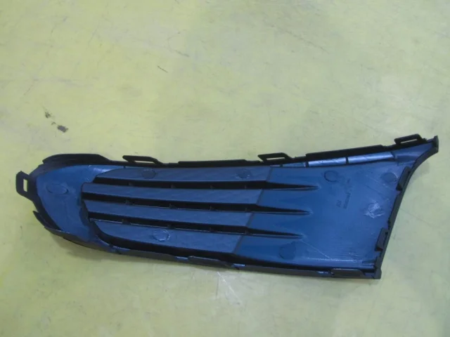 Заглушка ПТФ передняя правая для Volkswagen Polo V (6R) 2009-2014 на фотографиях