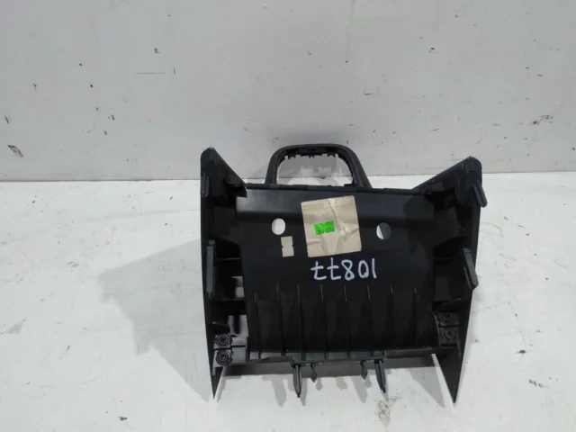 Крышка подлокотника для Volkswagen Polo V (6R) 2009-2014 на фотографиях