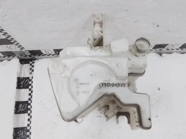 Бачок стеклоомывателя передний для Nissan Juke YF15 JDM 2010-2014 на фотографиях