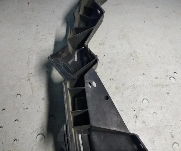 Бампер для Volkswagen Passat Variant (B5, Typ 3B) 1996-2000 на фотографиях