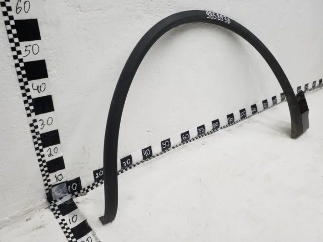 Молдинг крыла передний левый для Volkswagen Touareg III (CR) 2018+ на фотографиях