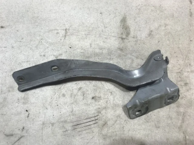 Петля капота левая для Nissan Qashqai J10 2006-2013 на фотографиях