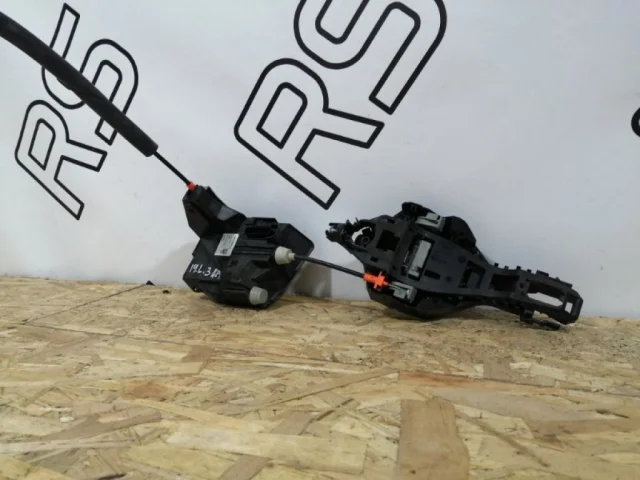 Реле свечей накала для BMW X5 Е70 2006-2013 на фотографиях