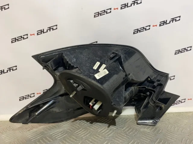 Фонарь внешний левый для Citroen DS4 2011-2016 на фотографиях