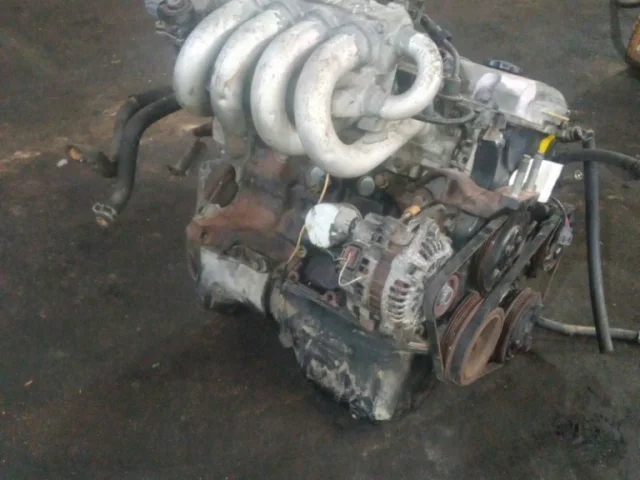 Двигатель без навесного для Mazda Familia BJ Седан 1998-2003 на фотографиях