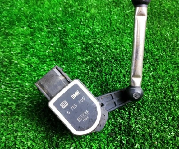 Датчик дорожного просвета задний для BMW X5 Е70 2006-2013 на фотографиях