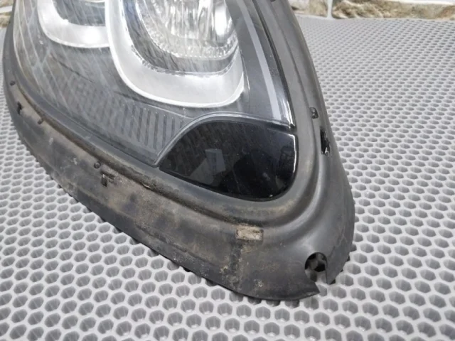 Фара правая для Porsche Macan 95B 2014-2023 на фотографиях