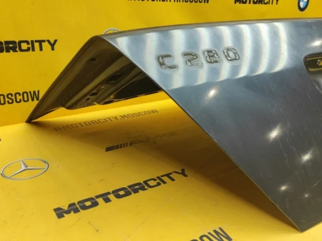 Двери для Mercedes-Benz C class W202 1993-2001 на фотографиях