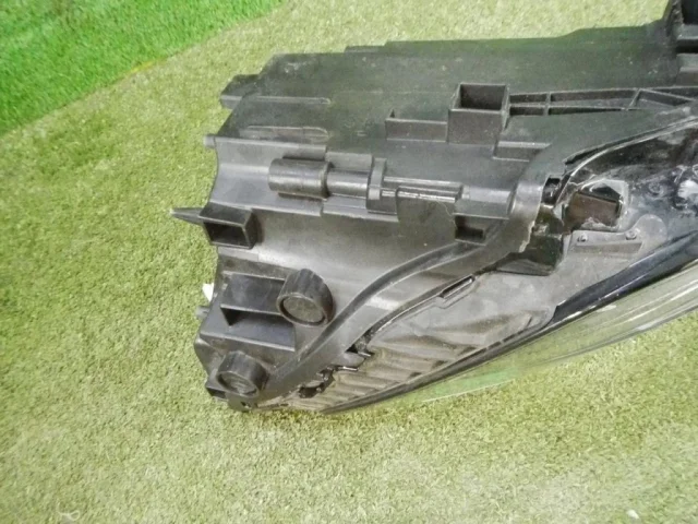 Фара левая для Audi Q8 4M 2018-2023 на фотографиях