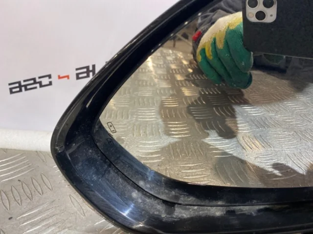 Стекла и зеркала для Citroen DS4 2011-2016 на фотографиях