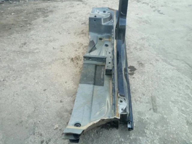 Стойка кузова центральная левая для Volkswagen Polo V Седан (6R) 2009-2015 на фотографиях