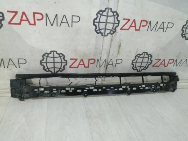 Решетка переднего бампера для Audi Q8 4M 2018-2023 на фотографиях