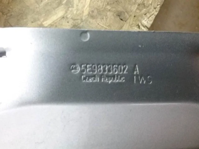 Дверь задняя правая для Skoda Octavia A7 Tour на фотографиях