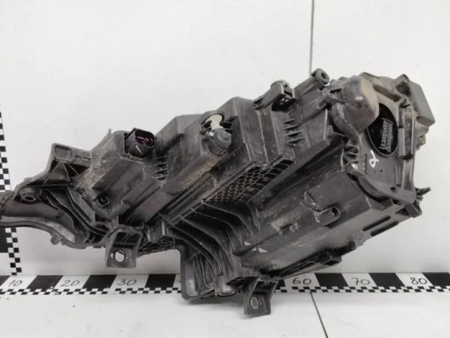 Фара ксенон левая для Audi Q8 4M 2018-2023 на фотографиях