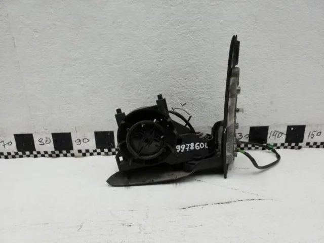 Стекла и зеркала для Volkswagen Caddy IV (2K) 2015-2020 на фотографиях